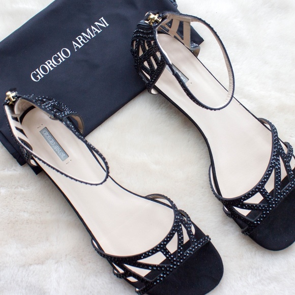 Giorgio Armani Sandal Model X1P517 - Picture 1 of 2